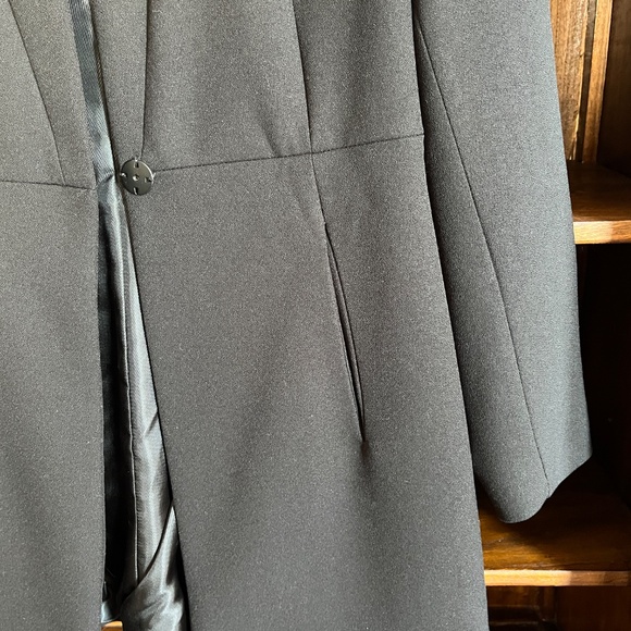 Zara (M) black, spring/fall blazer, one button, with pockets, EUC, black. - Picture 4 of 16